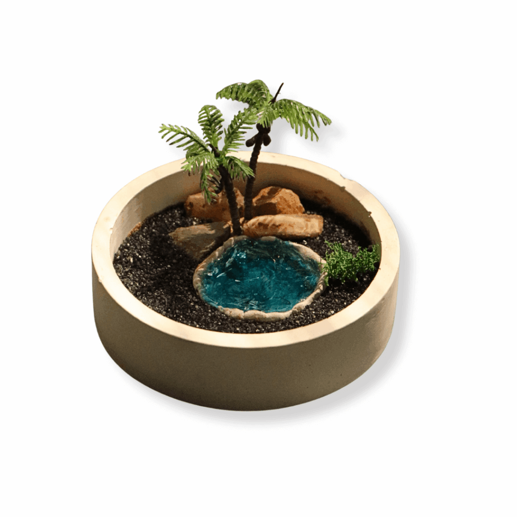 Mini Tropical Island Showpiece – Handcrafted Art Concrete and Resin Decor - Studio Salcette